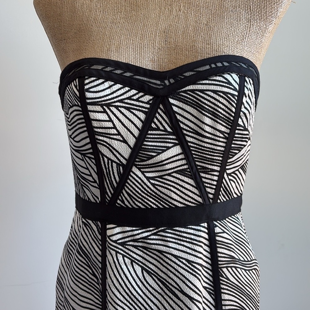 BCBGMaxAzria Elin Strapless Dress Size 2 NEW - Picture 3 of 7
